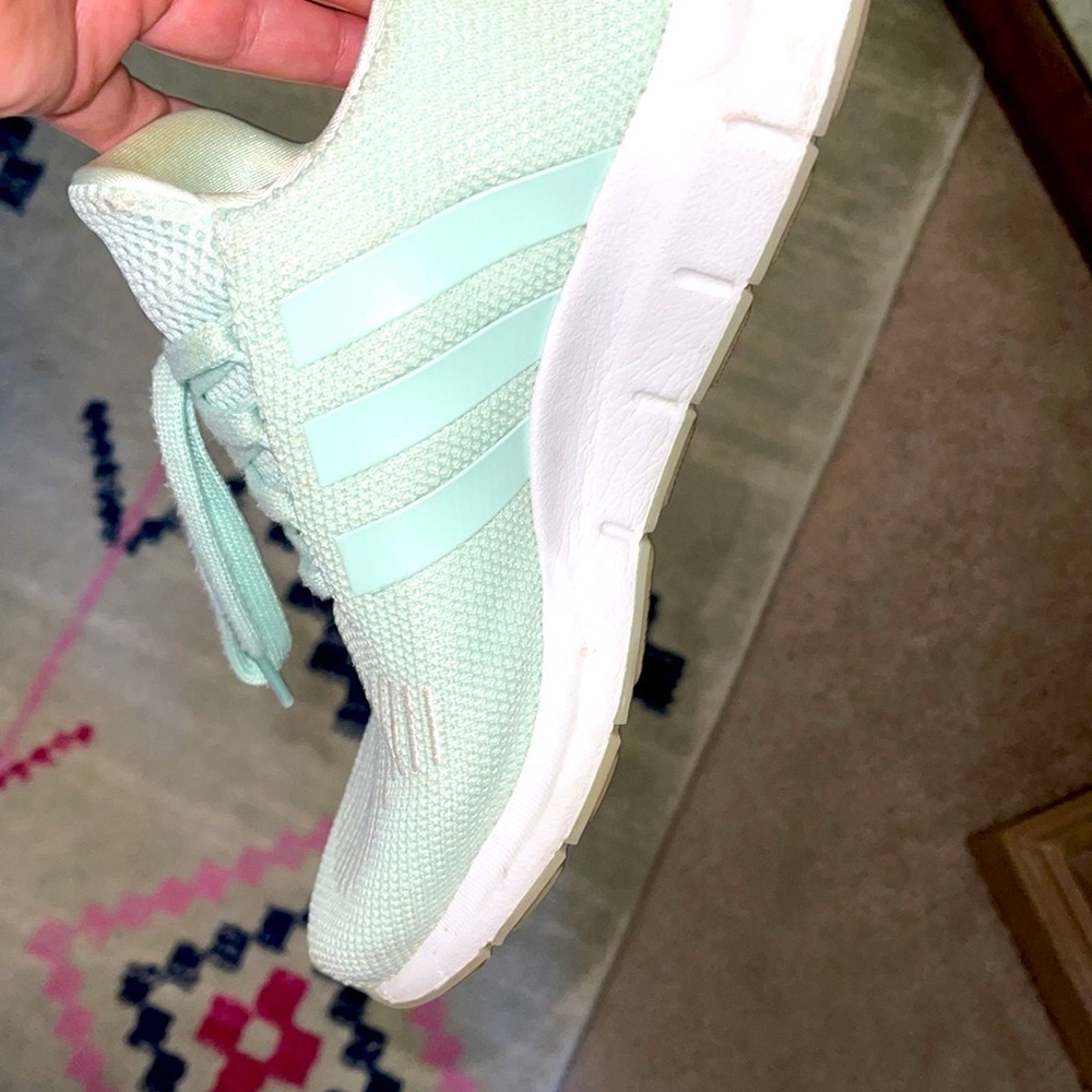 Size 7 Adidas Swift Run